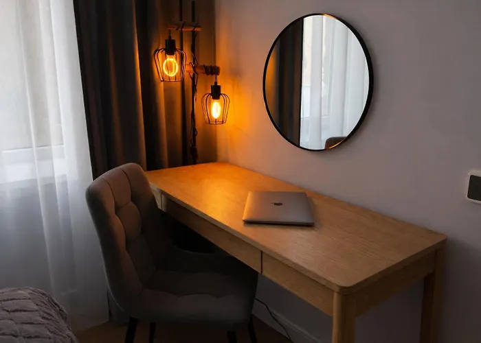 Lägenhet Cozy Fireplace Two Bedrooms Workspace