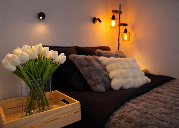 Lägenhet Cozy Fireplace Two Bedrooms Workspace *