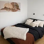 Cozy Fireplace Two Bedrooms Workspace *