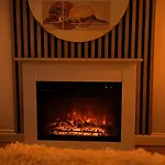 Cozy Fireplace Two Bedrooms Workspace 公寓 *