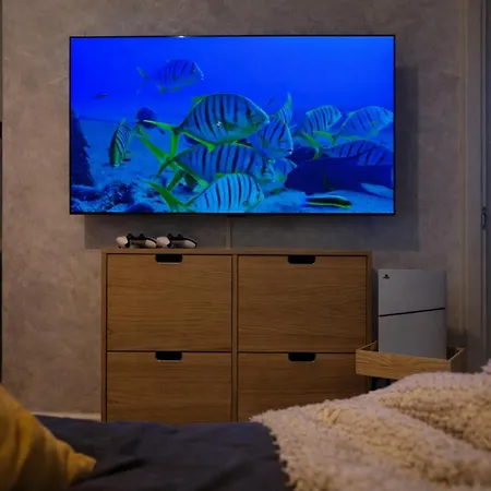 Cozy Fireplace Two Bedrooms Workspace Dzīvoklis *