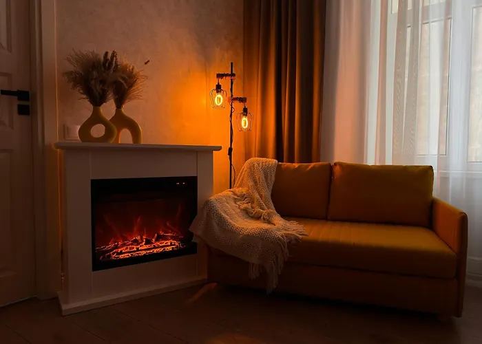 Cozy Fireplace Two Bedrooms Workspace Dzīvoklis Riga